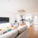 2 bed end of terrace house, Salcombe Close, Chandler's Ford, photo 2