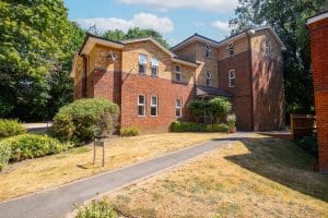 Oakwood Close, Otterbourne, SO21