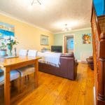 2 bed terraced house, Meadbrook Gardens, Chandler's Ford, photo 2